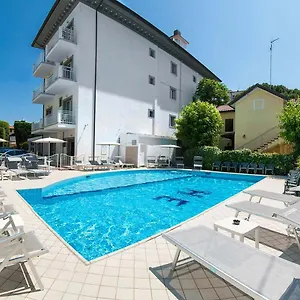 Embassy 3*, Riccione Italien